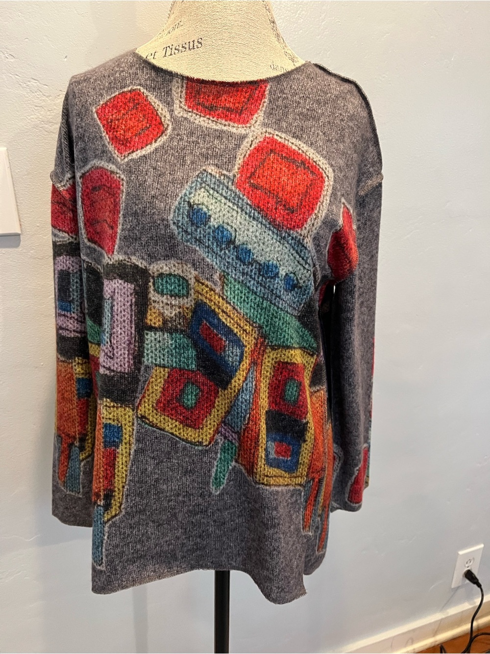 Trisha Tyler Sweater Size M